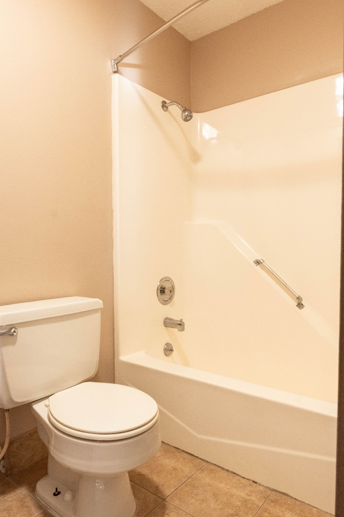 Queen Size Room Bathroom